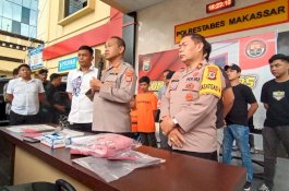 Aparat Kepolisian Polrestabes Makassar Berhasil Mengamankan Kembali satu Pelaku Penganiayaan Pemudik Asal Kalimantan, Lima Orang Masih dalam Pengejaran  