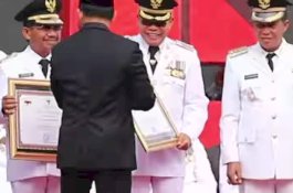 Kinerja Pemkot Parepare Masuk Tertinggi Secara Nasional, Mendagri Tito Berikan Penghargaan Untuk Taufan Pawe