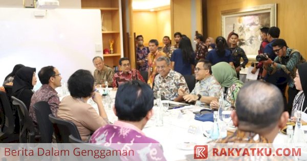 Empat Kementerian Cari Solusi untuk Guru Non-ASN