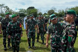 Jenderal Dudung Tinjau Kesiapan Satgas Pamtas Papua di Sulsel 