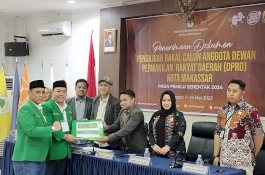 PPP Makassar Daftar Bacaleg Diantar Ratusan Simpatisan, Ada Naik Kelas Dari Makassar ke Sulsel   