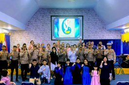 Kapolres Turun Langsung Cek Personil Pengamanan Perayaan Kenaikan Isa Al-Masih 