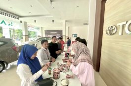 Luar Biasa, Sepasang Suami Istri di Kolaka Beli Fortuner dari Hasil Celengan 