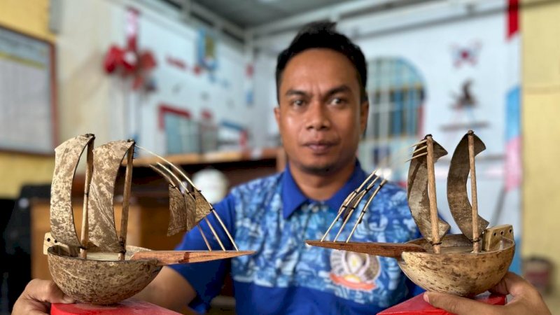 Warga Binaan Rutan Selayar Ubah Batok Kelapa jadi Miniatur Perahu Phinisi
