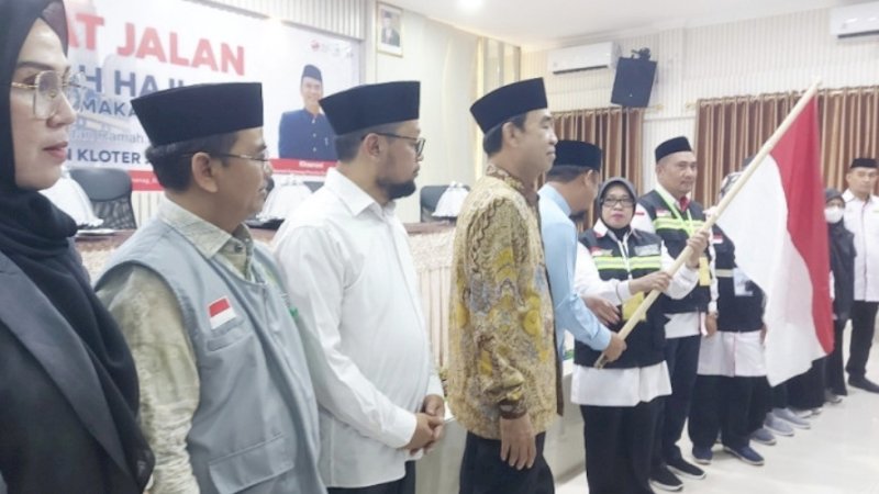 Jemaah Haji Kloter Pertama Embarkasi Makassar Diterbangkan ke Arab Saudi, Ada Lansia 82 Orang