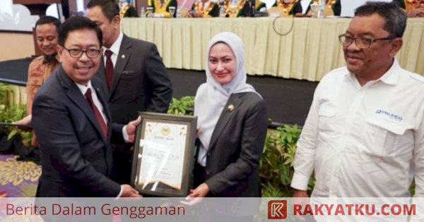 Tokoh Inspiratif, Bupati Luwu Utara Terima Bata Ilyas Award