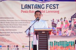 Pesta Rakyat Adat Lammang, Gubernur Sulsel: Antusias UMKM Geliatkan Ekonomi