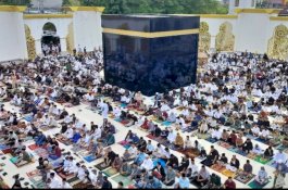Wali Kota Palopo Salat Idulfitri di Masjid Agung