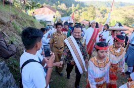 Pernah Kemah di Simbuang, Gubernur: Rp 17M Tahun Ini Kita Bangun Bertahap