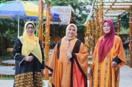 Busana Karya Erna Rasyid Taufan Ditampilkan di Fashion Show Festival Salo Karajae