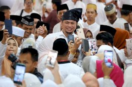 Adnan Purichta Puji Orang Bulukumba Hebat