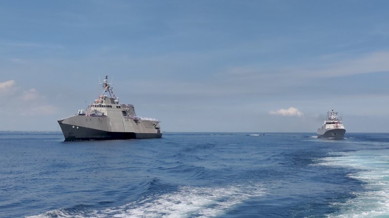 Kapal perang yang berpartisipasi dalam Multilateral Naval Exercise Komodo (MNEK) ke 4 tahun 2023 di Makassar yang akan berlangsung 5 Juni 2023 dan akan berlangsung hingga tanggal 8 Juni. (Dok Rakyatku)