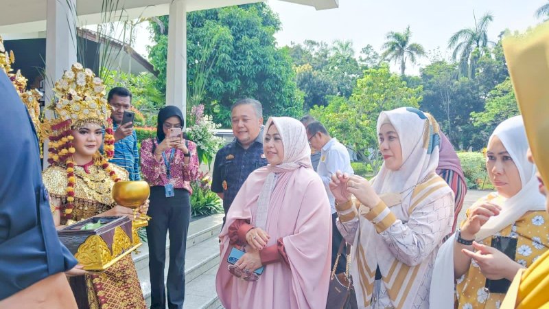 Tiba di Palembang, Erna Rasyid Taufan 'Welcome Drink' di Rujab Wali Kota Palembang