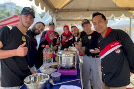 Puluhan Chef Kapal Asing Unjuk Gigi Dilomba Masak Coto Makassar. ICA Sulsel Jadi Tim Juri