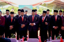 Andi Sudirman Mendapatkan Penghargaan Satyalancana Wira Karya dari Presiden RI