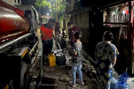 BPBD Sulsel Bantu Distribusi Air Bersih di Kompleks Kodam 3 Makassar