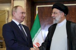 Putin dan Presiden Iran Bahas Pemukiman Suriah