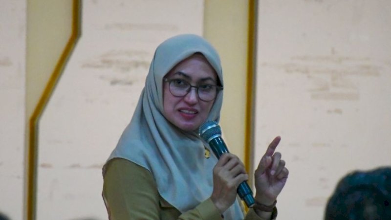 Indah Putri Indriani 