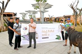 Peringati Idul Adha 1444H, FKS Land Tallasa City Salurkan Hewan Korban ke Warga Sekitar