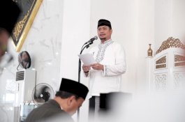 Bupati dan Wabup Gowa Salat Iduladha di Masjid Agung Syekh Yusuf