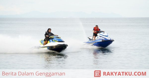 Taufan Pawe Bersama Istri Isi Liburan dengan Olahraga Jet Ski