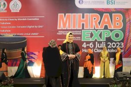 Padukan Limbah Berciri Khas Etnik Islami, Baju Rancangan Erna Taufan Pukau Perhatian Saudagar Muslim di Expo ISMI 2023
