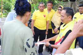 Golkar Parepare Gerak Cepat Berikan Santunan Kepada Korban Kebakaran