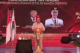Hadir di Rakernas APEKSI 2023, Prabowo Sebut Ganjar Gubernur, Anies Profesor 
