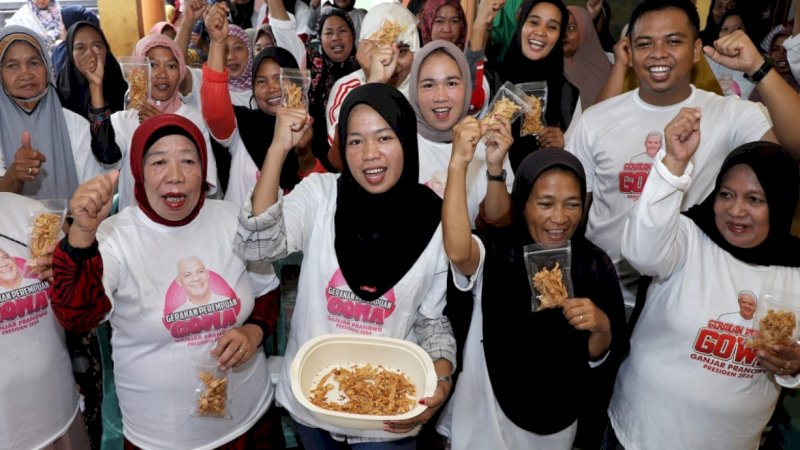 Gerakan Pemuda dan Perempuan Gowa menggelar pelatihan keterampilan membuat kerupuk bawang di Kelurahan Kalaserena, Kecamatan Bontonompo, Kabupaten Gowa, Sulawesi Selatan (Sulsel), Kamis (13/7/2023).