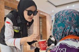 Teh dan Vitamin Sambut Kedatangan Jemaah Haji Lansia di Madinah