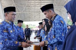Wali Kota Makassar Serahkan 680 SK PPPK Formasi Guru 2022