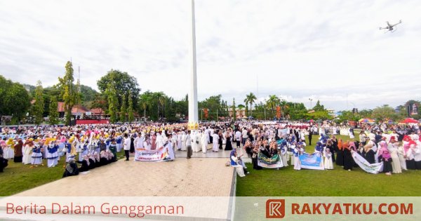 Lepas Ribuan Peserta Pawai Hijratul Rasul, Bupati Wajo Ajak Generasi Muda Kembangkan Potensi Diri