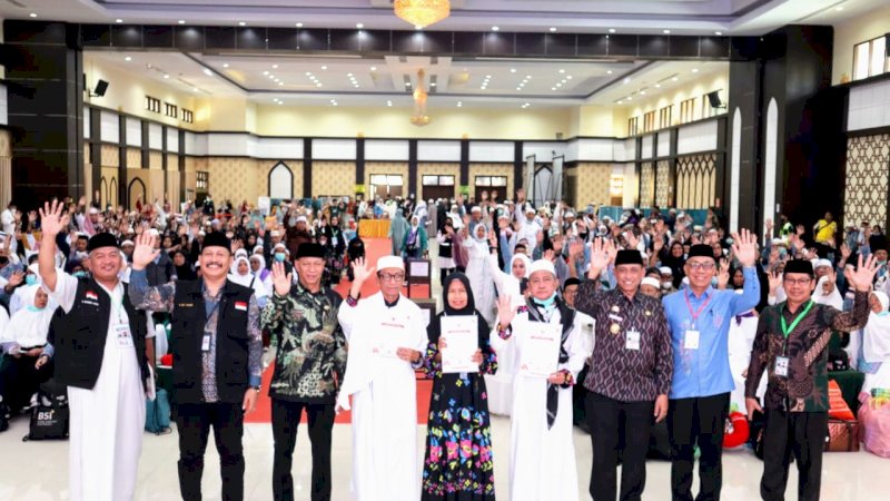 393 Orang Jamaha Haji Kloter 21 Kembali dengan Selamat dan Utuh, Bupati Wajo Apresiasi PPIH Embarkasi Makassar 