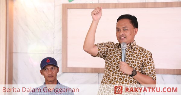 Harap Masyarakat Tetap Produktif, Bupati Bantaeng Salurkan BPNT