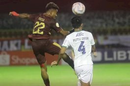 PSM Makassar Unggul 3-0 atas Persib Bandung di Babak Pertama