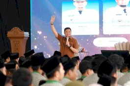 Adnan Motivasi Siswa Madrasah Arifah Gowa: Siapkan Diri Menuju 2045