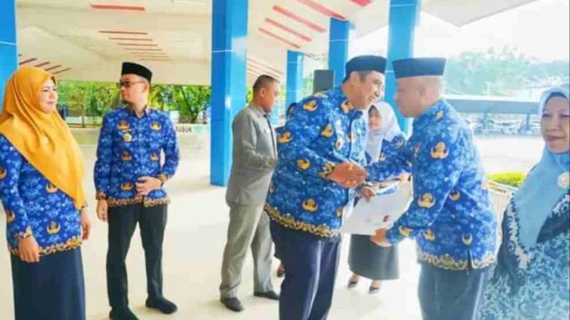 Bupati Maros Chaidir Syam Serahkan SK Pensiun hingga Doakan Atlet Kejurda