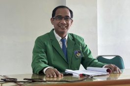 Rudianto Lallo Ujian Tesis Program Magister Hukum di UMI