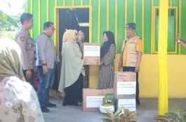 Ketua PKK Parepare Salurkan Bantuan Perlengkapan Dapur