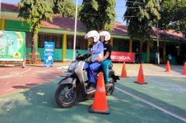 Asmo Sulsel Kembali Gelar Safety Riding untuk Pelajar. Kali ini Giliran SMA Kartika 