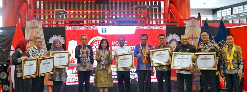 Berperan Aktif Mendukung Program Kekayaan Intelektual, Gubernur Sulsel Terima Penghargaan dari Menkumham