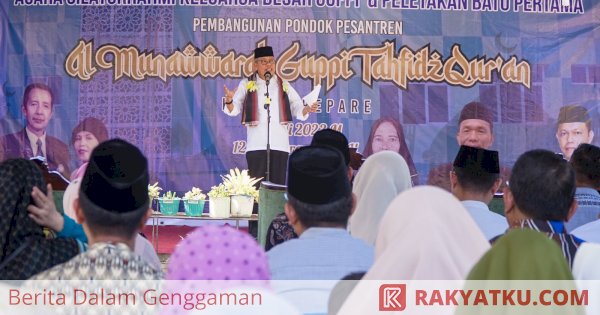 Taufan Pawe Hadiri Peletakan Batu Pertama Pembangunan Pesantren Al-Munawwarah GUPPI