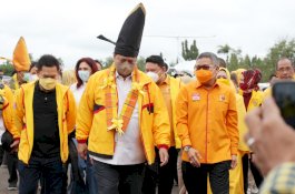 Taufan Pawe Tegaskan 38 Ketua DPD I Golkar se-Indonesia Solid Untuk Airlangga