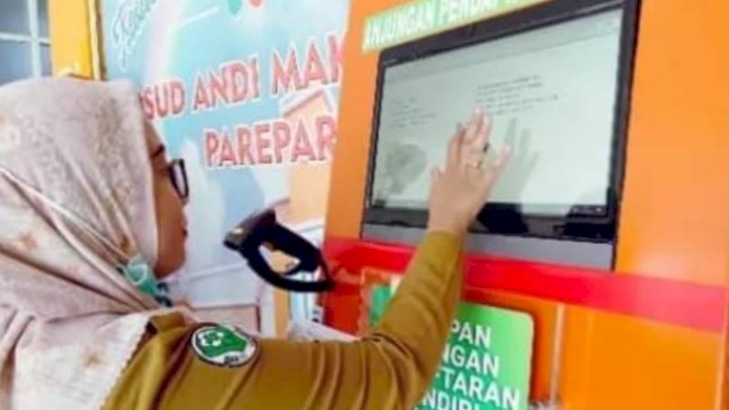 RSUD Andi Makkasau menghadirkan inovasi terbaru berupa mesin Anjungan Pendaftaran Mandiri (APM).