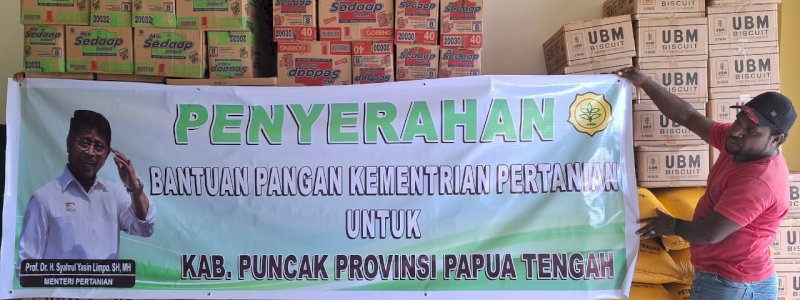 Kementan Beri Bantuan Pangan 1,2 Ton untuk Warga Puncak Papua