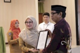 Bupati Luwu Utara Serahkan SK, Kepala Dinas Pertanian dan 32 ASN Purnabakti