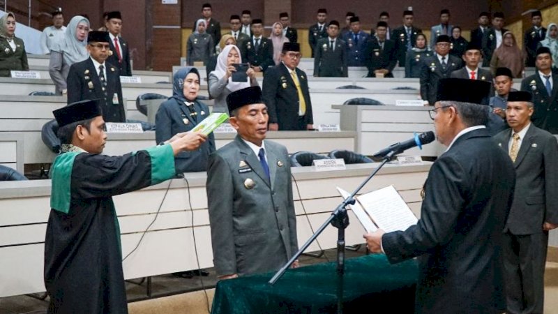 Pelantikan dan pengambilan sumpah M. Husni Syam sebagai Penjabat (Pj) Sekretaris Daerah (Sekda) Parepare berlangsung di Ruang Pola Kantor Wali Kota Parepare, Kamis (10/9/2023).