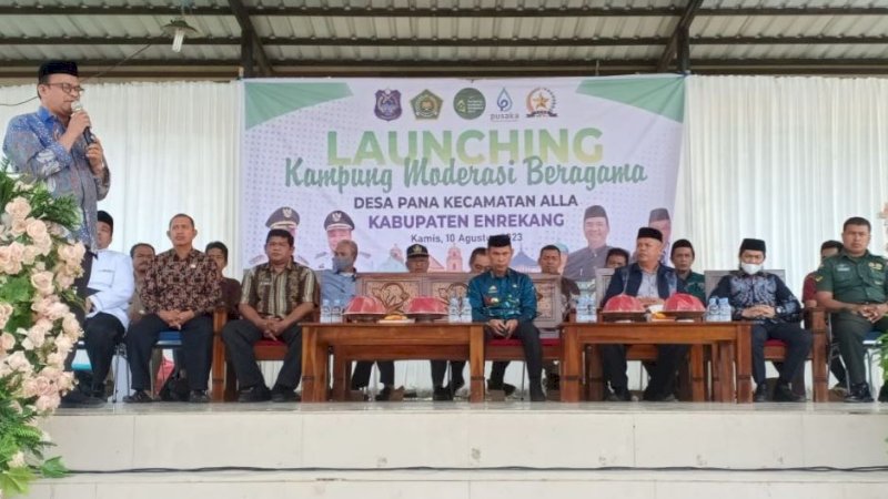 Peluncuran Kampung Moderasi Beragama (KMB) di Lapangan Desa Pana, Dusun Salubarani, Desa Pana, Kecamatan Alla, Kabupaten Enrekang, Sulawesi Selatan (Sulsel), Kamis (10/8/2023). 