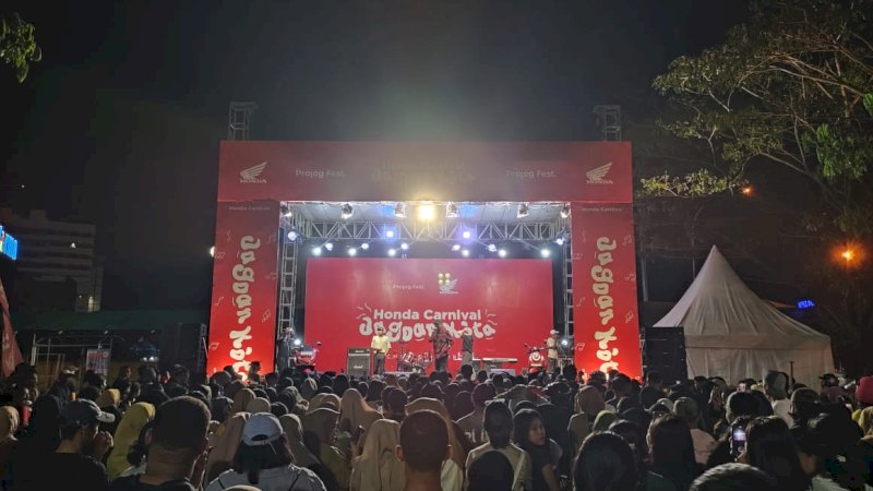 Asmo Sulsel Gelar Honda Carnival di Ambon. Hadirkan Music Performance dari Ebeng Acom dan Willy Sopacua. 