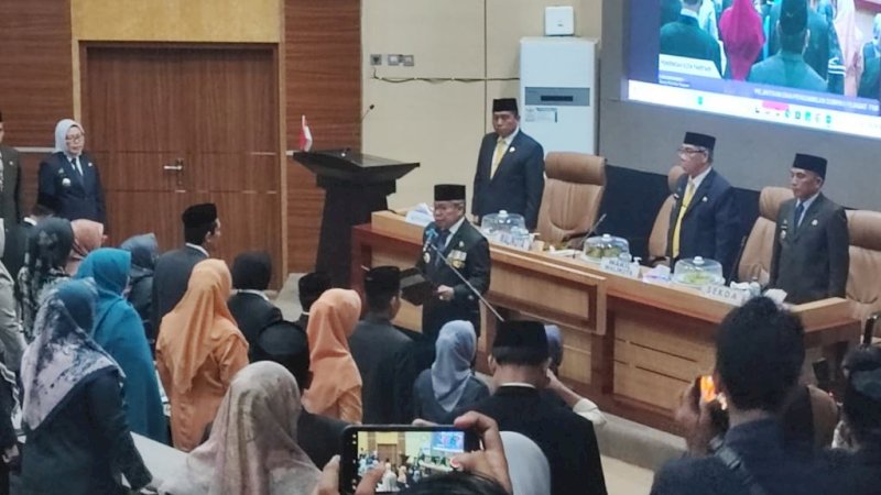 Pelantikan dan pengambilan sumpah berlangsung di Ruang Pola kantor Wali Kota Parepare, Senin (14/8/2023).